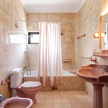 Luisa Gale Вілла Албуфейра