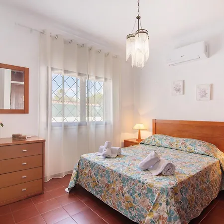 Luisa Gale Вілла Албуфейра